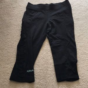 Kiava, size L, cropped yoga pants